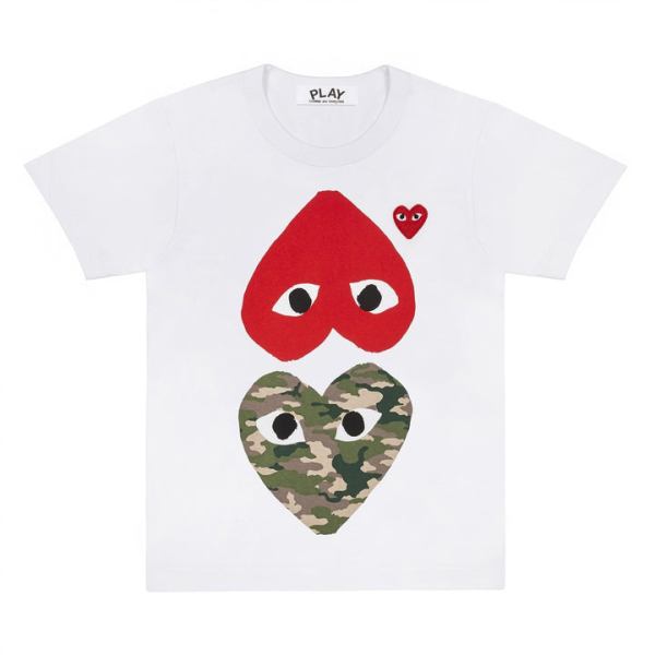 t-shirt bianca con cuori specchiati stampati camo