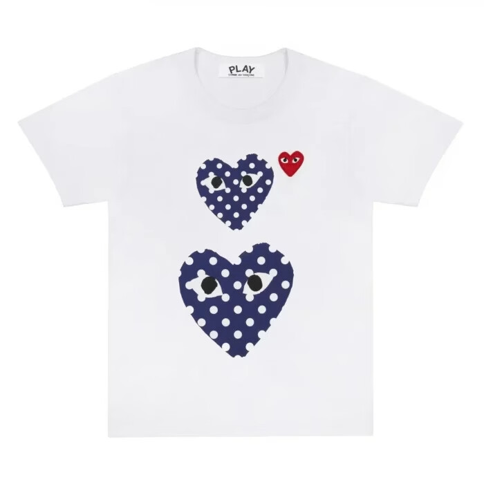 maglietta cdg con cuori piccoli e grandi stampati a pois bianchi
