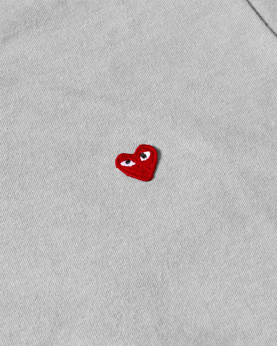 gioca - maglietta con piccolo cuore - grigio