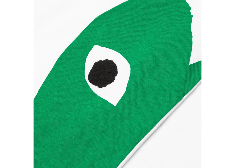 cdg play maglietta verde con emblema a forma di cuore bianca