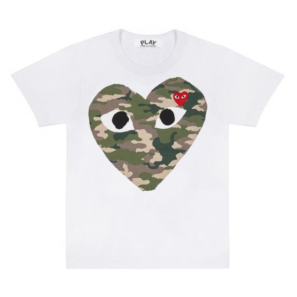 t-shirt bianca con cuore stampato camo